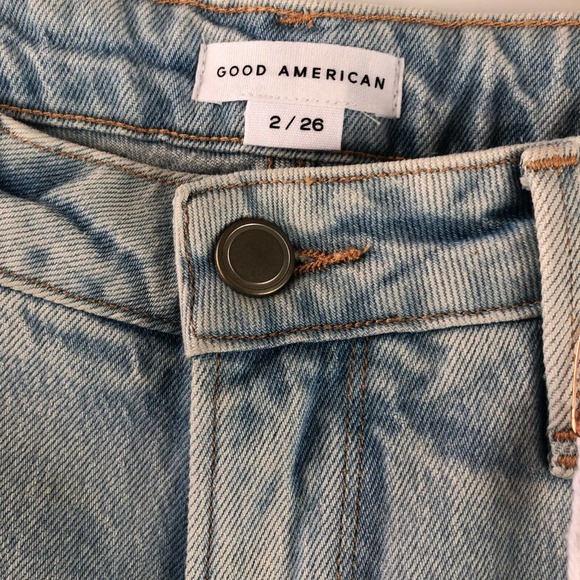 NWT Good American ‘90S Bermuda Distressed Denim Jean Shorts Women's Size 2 26 - Picture 3 of 10